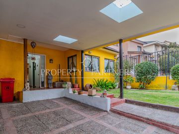Oportunidad Alto Macul - casa segura dentro de microbarrio - Bajo precio tasación.  3d, 3b, 2e