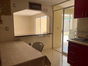 Casa en VENTA en Residencial Girona. La Magdalena Ocotitlán, Metepec.