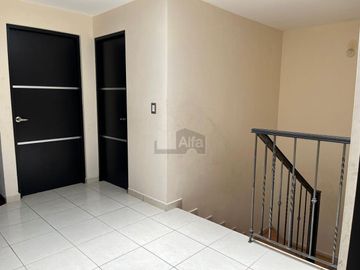Casa en VENTA en Residencial Girona. La Magdalena Ocotitlán, Metepec.