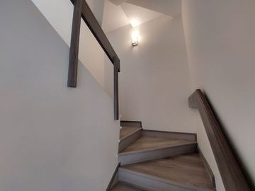 VENTA DE CASA EN LA ANTIGUA CEMENTERA TRES RECAMARAS, CUATRO BAÑOS