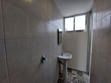VENTA DE CASA EN LA ANTIGUA CEMENTERA TRES RECAMARAS, CUATRO BAÑOS