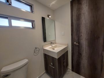 VENTA DE CASA EN LA ANTIGUA CEMENTERA TRES RECAMARAS, CUATRO BAÑOS