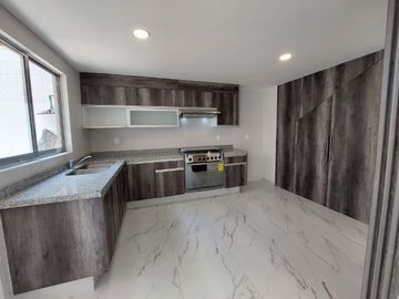 VENTA DE CASA EN LA ANTIGUA CEMENTERA TRES RECAMARAS, CUATRO BAÑOS
