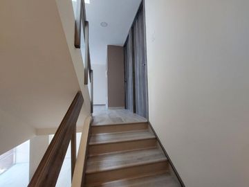 VENTA DE CASA EN LA ANTIGUA CEMENTERA TRES RECAMARAS, CUATRO BAÑOS
