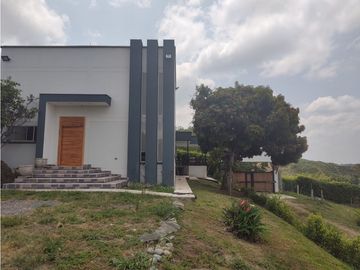 VENDO CASA CAMPESTRE VIA CONDINA A 5 MINUTOS DE LA PRINCIPAL