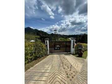 VENDO CASA FINCA EN EL CARMEN SECTOR CANADA  1.800 METROS CH