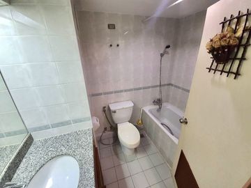 2 Bedroom Condo for sale at Milford Paradise