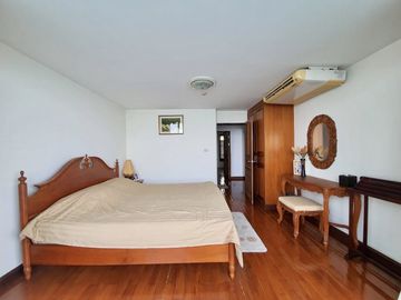 2 Bedroom Condo for sale at Milford Paradise