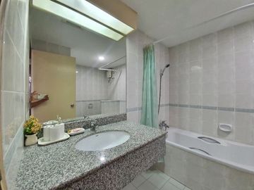 2 Bedroom Condo for sale at Milford Paradise