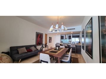 Se vende apartamento amoblado ubicado en avenida balboa.  (AA)