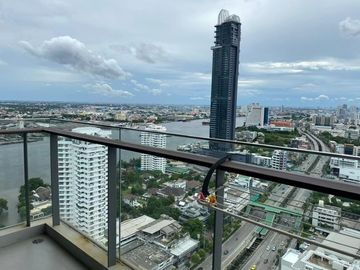 Experience Luxury Living with Our Sophisticated 77 SqM Residence