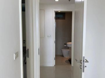 Experience Luxury Living with Our Sophisticated 77 SqM Residence