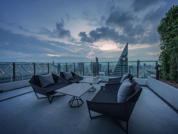 2 Bedroom Condo for sale at Noble Ploenchit