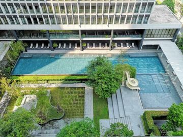 2 Bedroom Condo for sale at Noble Ploenchit