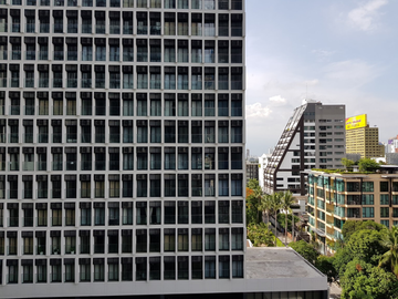 2 Bedroom Condo for sale at Noble Ploenchit