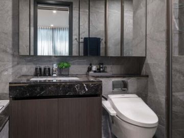 2 Bedroom Condo for sale at The Esse Sukhumvit 36