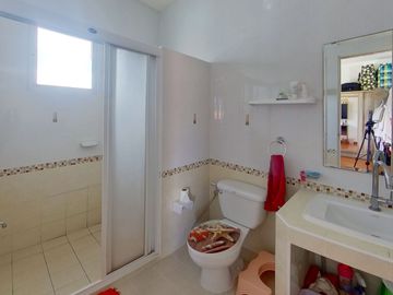 4 Bedroom House for sale at Moo Baan Rung Arun