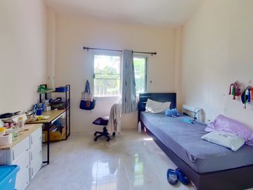 4 Bedroom House for sale at Moo Baan Rung Arun