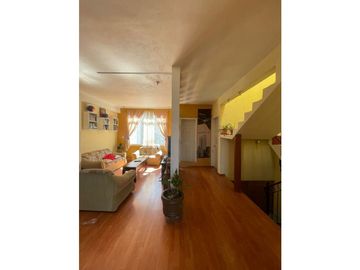 CASA CON UNA OPCION DE NEGOCIO EN SCDLC