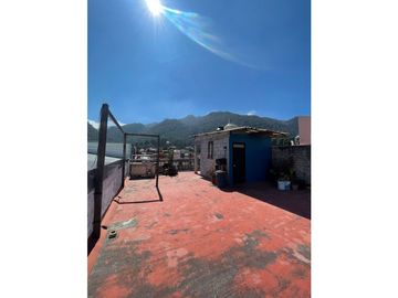 CASA CON UNA OPCION DE NEGOCIO EN SCDLC
