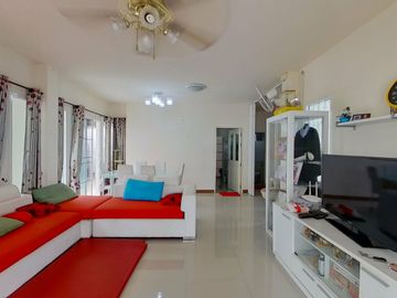 4 Bedroom House for sale at Baan Rungaroon 3