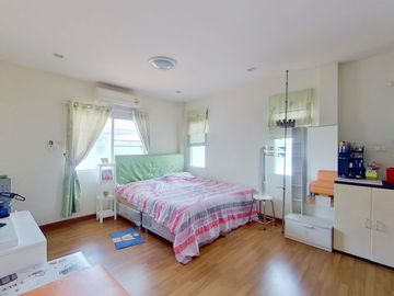 4 Bedroom House for sale at Baan Rungaroon 3