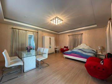 5 Bedroom House for sale at The Urbana 1