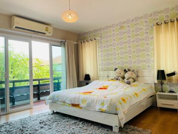 5 Bedroom House for sale at The Urbana 1