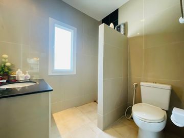 5 Bedroom House for sale at The Urbana 1