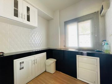 5 Bedroom House for sale at The Urbana 1