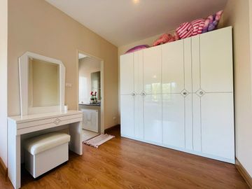 5 Bedroom House for sale at The Urbana 1