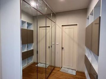 Deluxe 2 bedrooms at Asoke in a spectacular top view, 100 m