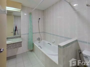 2 Bedroom Condo for sale at Milford Paradise