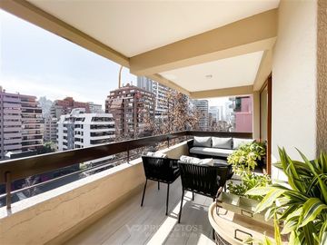 Departamento en Venta en Isidora Goyenechea, El Golf