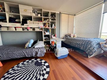 OPORTUNIDAD!!!!!!! Amplio y luminoso  departamento duplex  con una vista privilegiada