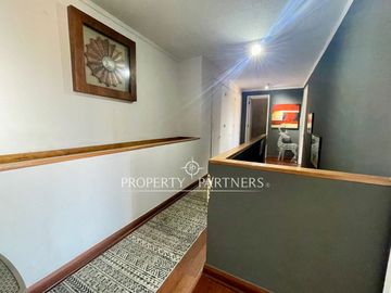 OPORTUNIDAD!!!!!!! Amplio y luminoso  departamento duplex  con una vista privilegiada