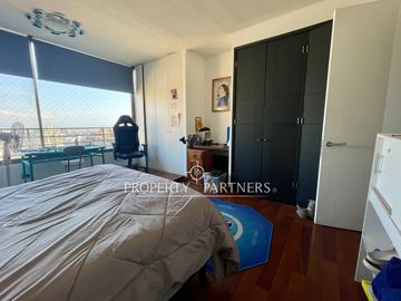 OPORTUNIDAD!!!!!!! Amplio y luminoso  departamento duplex  con una vista privilegiada