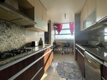 OPORTUNIDAD!!!!!!! Amplio y luminoso  departamento duplex  con una vista privilegiada