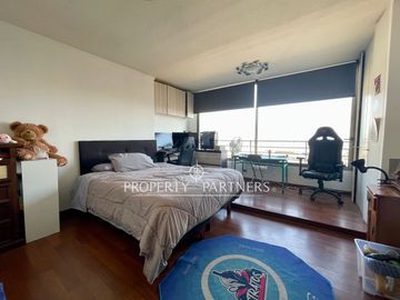 OPORTUNIDAD!!!!!!! Amplio y luminoso  departamento duplex  con una vista privilegiada
