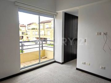 VENTA DE LINDA CASA CAMPESTRE VIA MOSQUERA