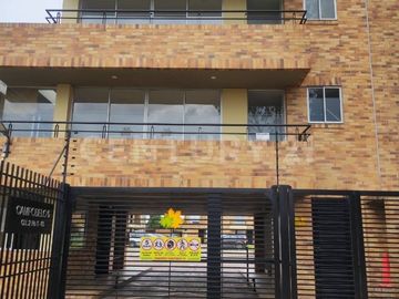 VENTA DE LINDA CASA CAMPESTRE VIA MOSQUERA