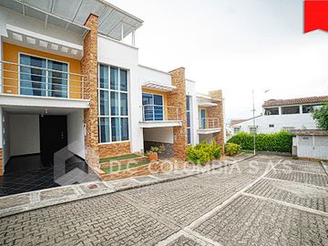 VENTA de CASAS en SOCORRO