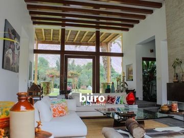BAJÓ DE PRECIO! CASA EN VENTA GRAN TERRENO Y PISCINA EN SIERRA MORENA-ANTIOQUIA
