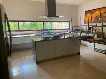 Espectacular Residencia en Privada Yucatan Country Club