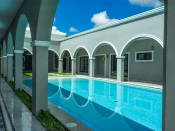 HERMOSA CASA ARQUITECTONICA UBICADA EN SITPACH MERIDA, YUCATAN.