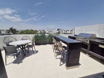 CASA EN VENTA APODACA