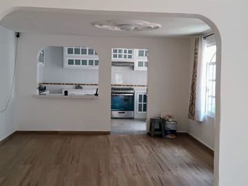 Casa en venta en Tecámac Centro, San Martín Azcatepec.