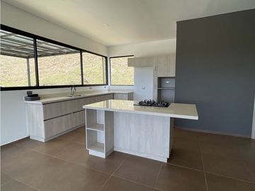 Se vende finca independiente en el carmen de Viboral se entrega rentan