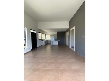 Se vende finca independiente en el carmen de Viboral se entrega rentan