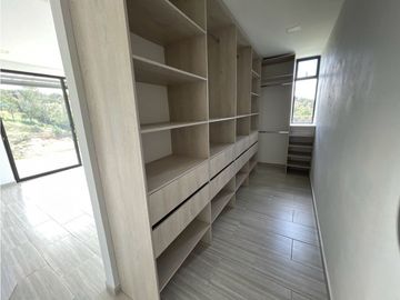 Se vende finca independiente en el carmen de Viboral se entrega rentan